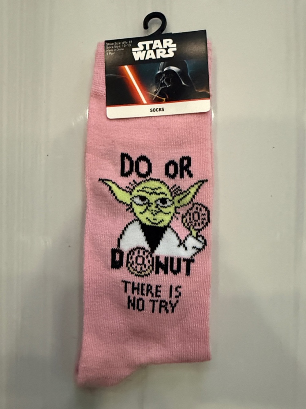 Socks star Wars Pink Yoda "Do or Donut" Graphic Socks nwt